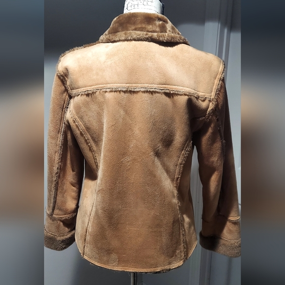 Mustard Colored Small Suede (like) jacket - Picture 4 of 4